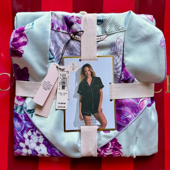 Victoria’s Secret Satin Short Pajama Set In Floral NWT S - Picture 2 of 3